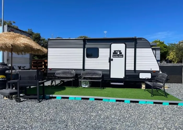 Pet Friendly hotel: Paseo Isamar Campers